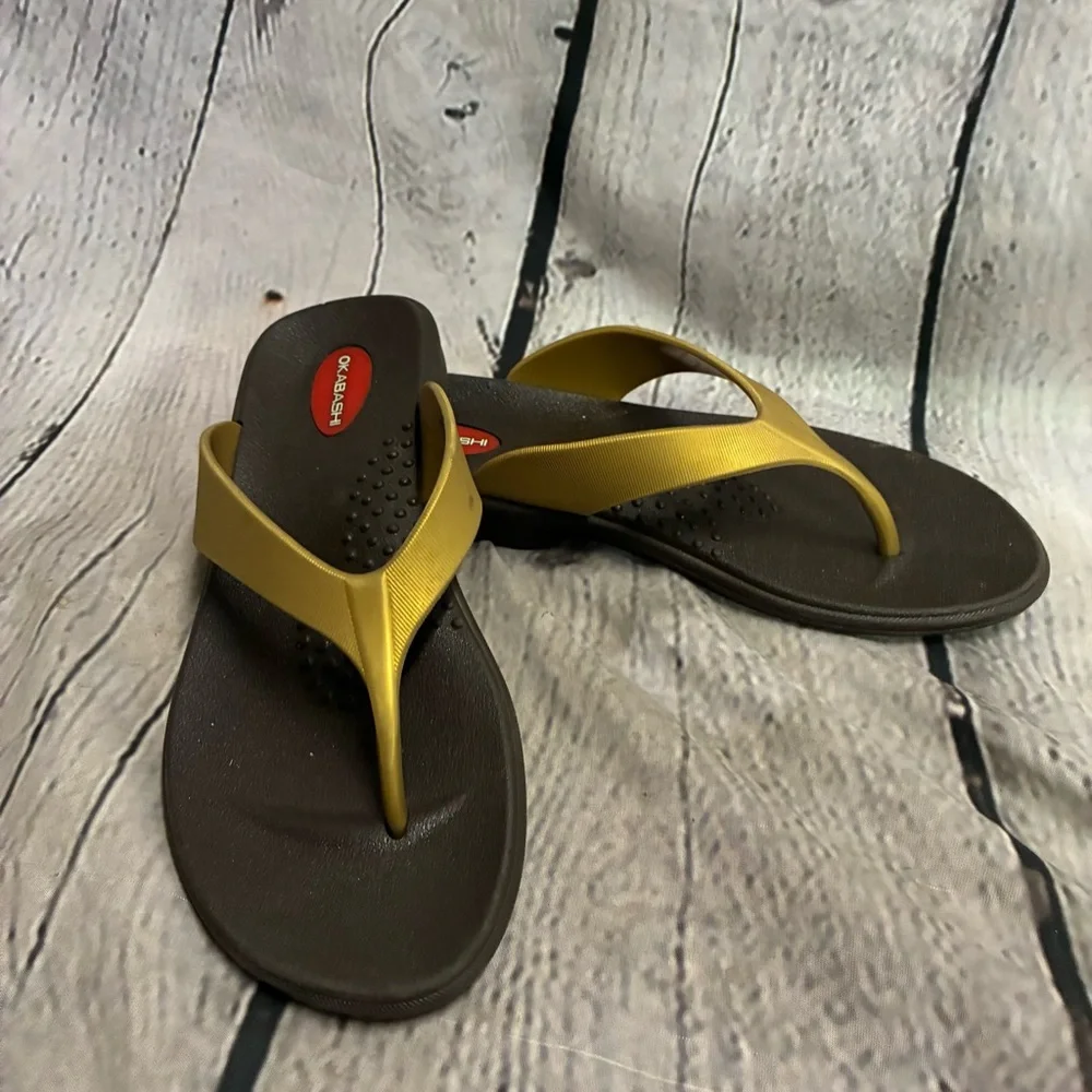 OKABASHI Women’s Maui Gold Thong Brown Flip Flop Beach Sandals Shoes EUC Size‎ M